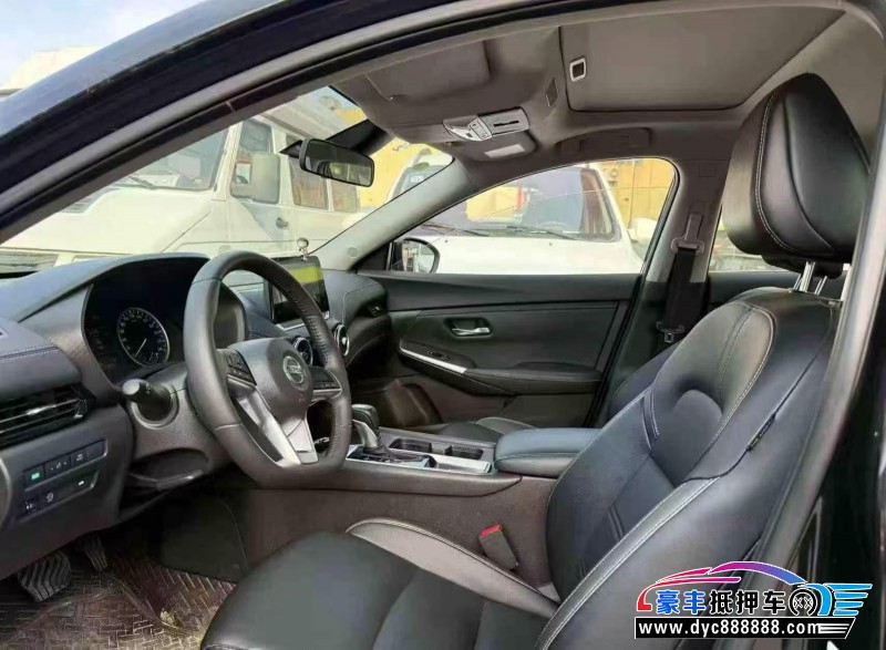 22年日产轩逸轿车抵押车出售