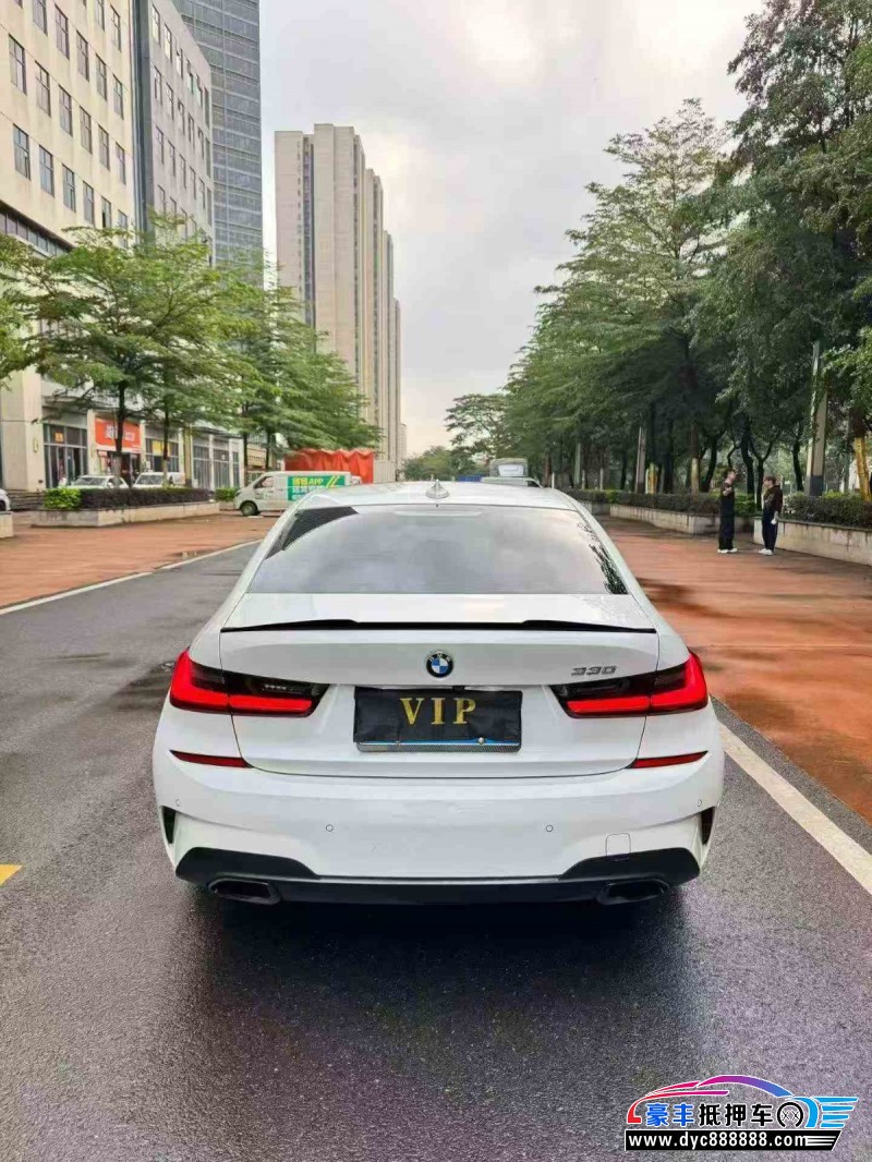 21年宝马3系轿车抵押车出售