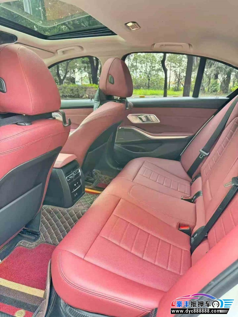 21年宝马3系轿车抵押车出售