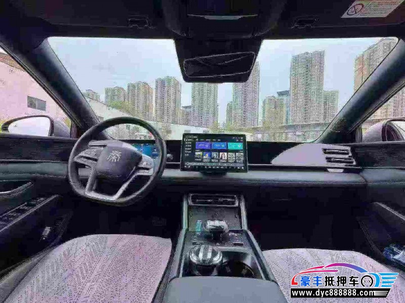 25年比亚迪秦轿车抵押车出售