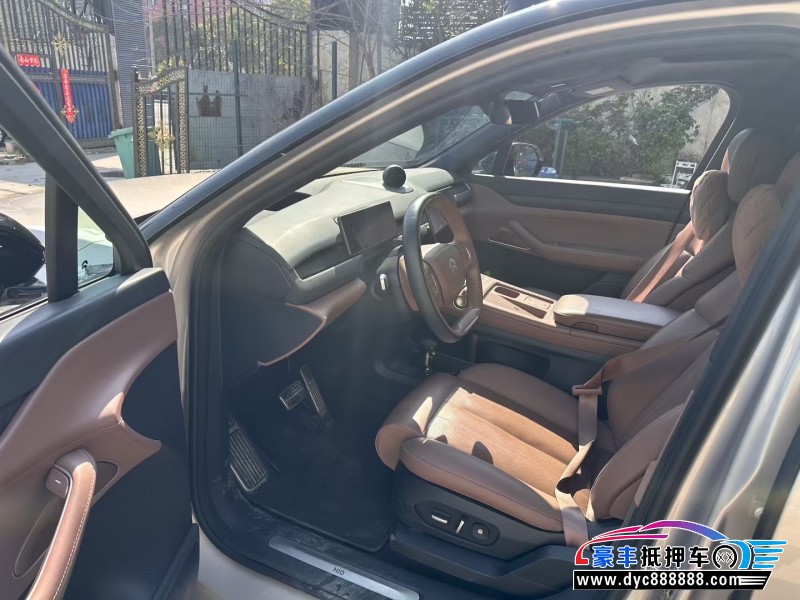 23年蔚来ES8轿车抵押车出售