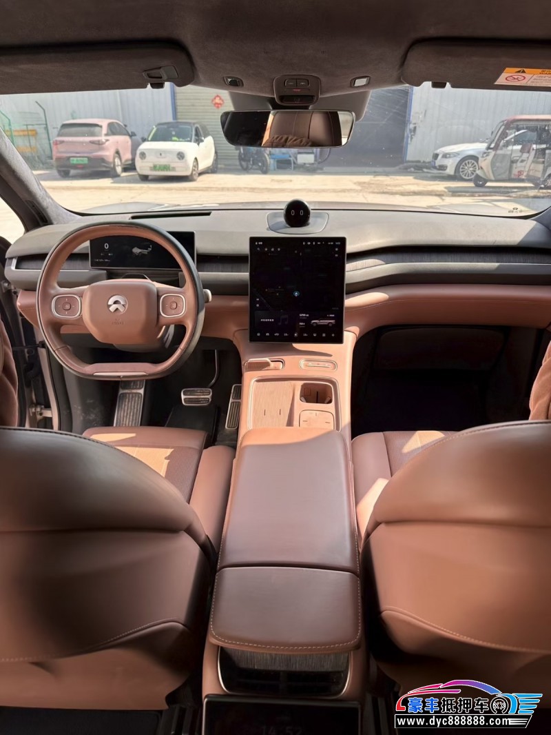 23年蔚来ES8轿车抵押车出售