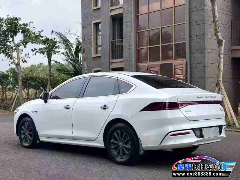 25年比亚迪秦轿车抵押车出售