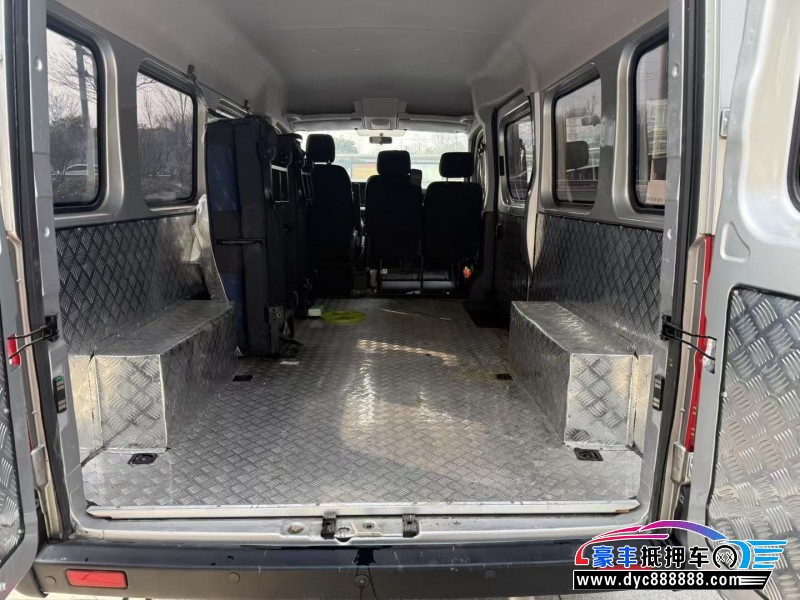 23年东风御风轿车抵押车出售