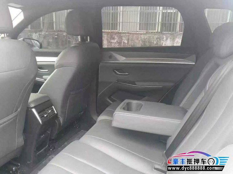 25年比亚迪宋轿车抵押车出售