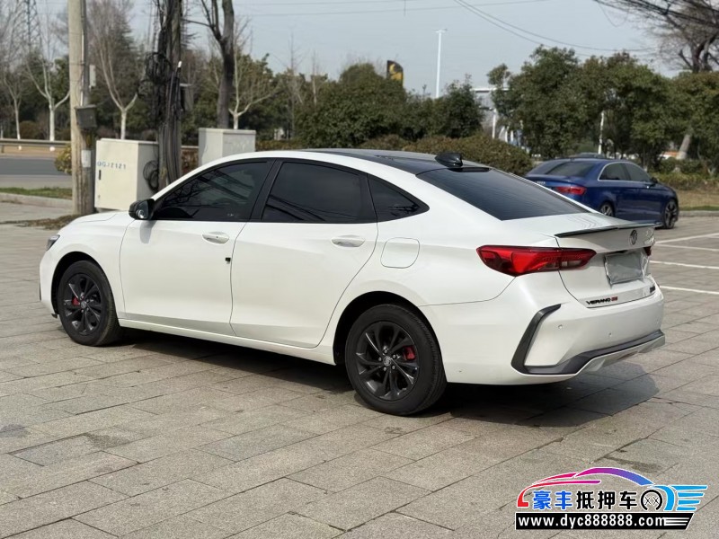 25年别克威朗轿车抵押车出售