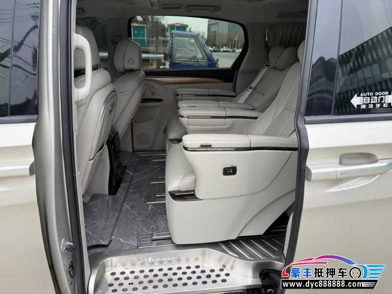 18年别克GL8轿车抵押车出售