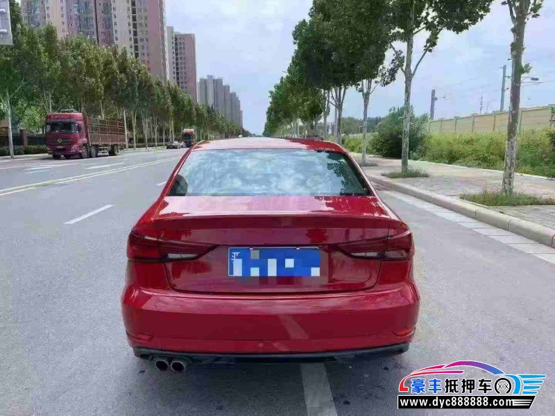 17年奥迪A3轿车抵押车出售