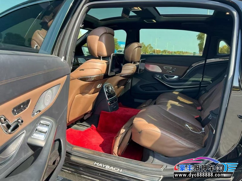 19年奔驰迈巴赫S级轿车抵押车出售