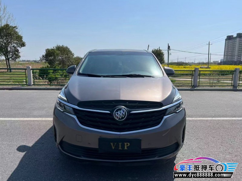 抵押车出售22年别克GL8轿车