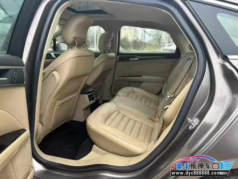 15年福特蒙迪欧轿车抵押车出售