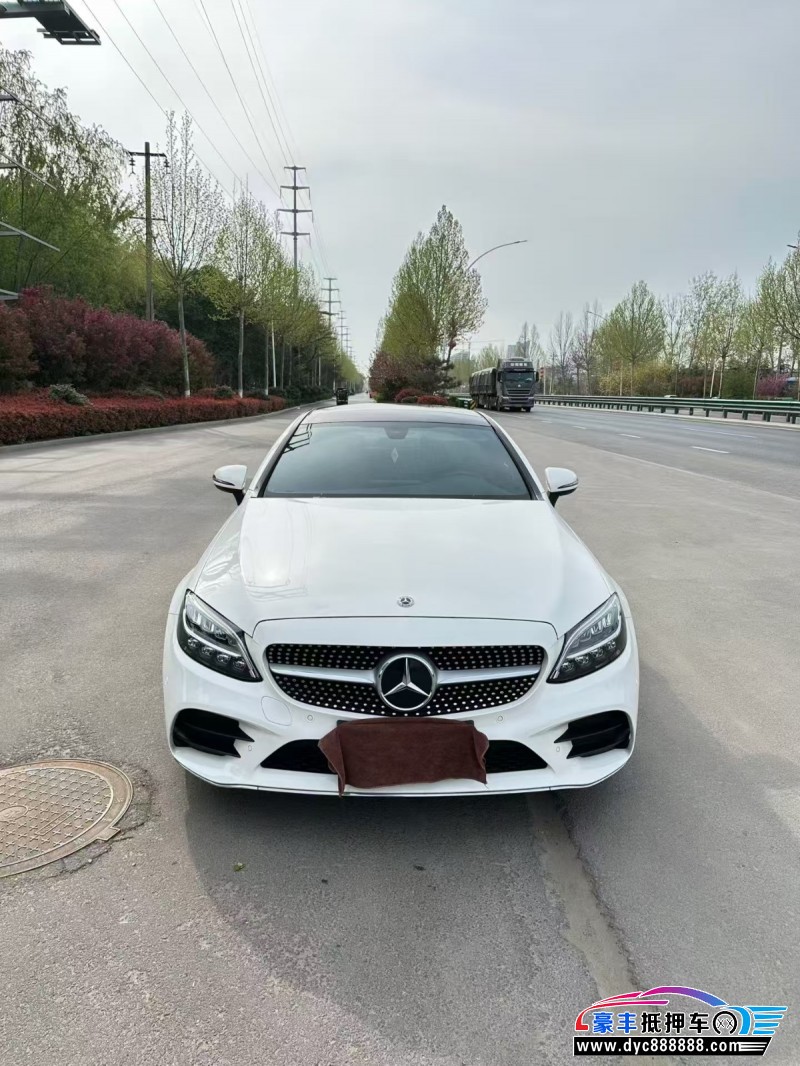 21年奔驰C轿车抵押车出售