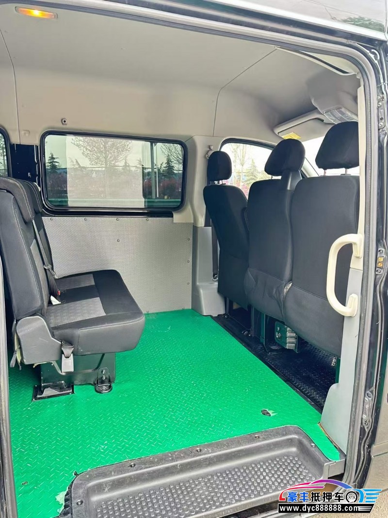 22年上汽大通V80轿车抵押车出售