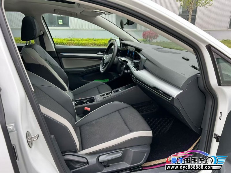 21年大众高尔夫轿车抵押车出售