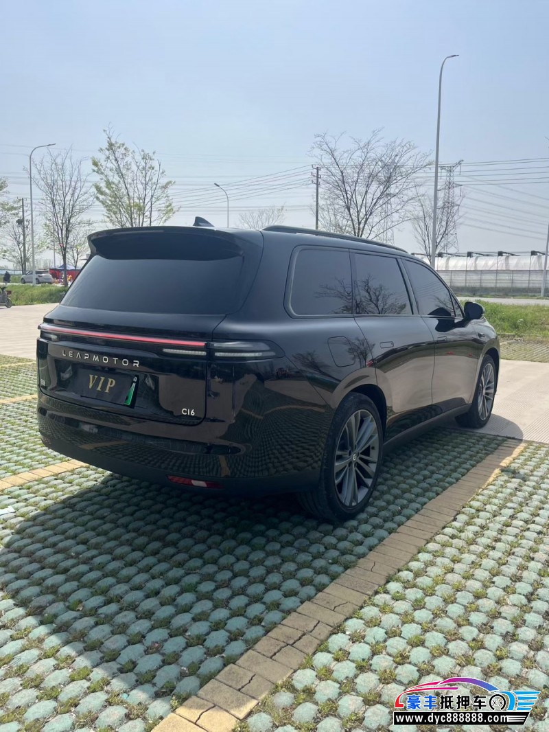 25年零跑C16轿车抵押车出售