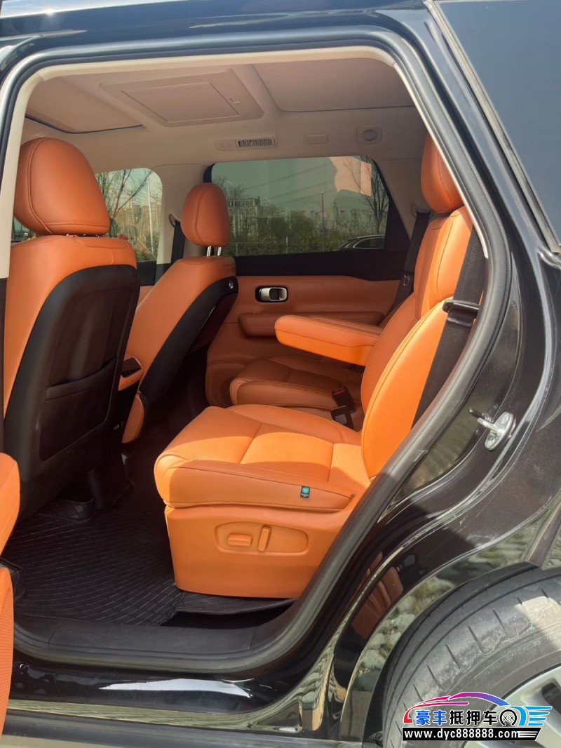 25年零跑C16轿车抵押车出售