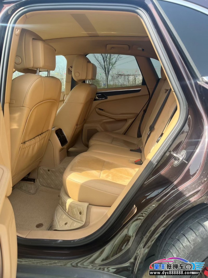 16年保时捷Macan迈凯轿车抵押车出售