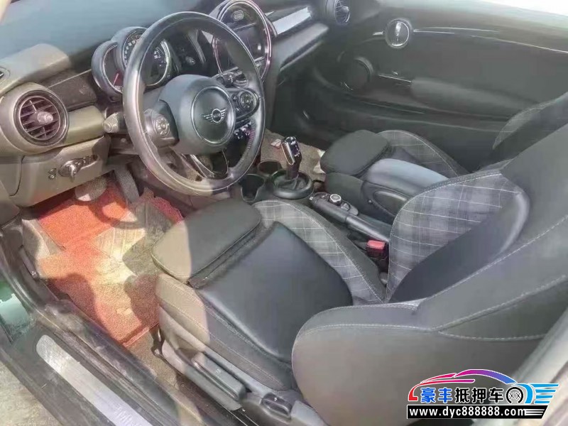 18年宝马MINI轿车抵押车出售