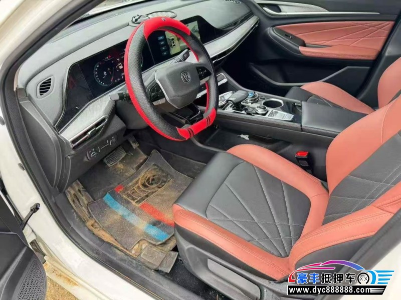 25年长安逸动轿车抵押车出售