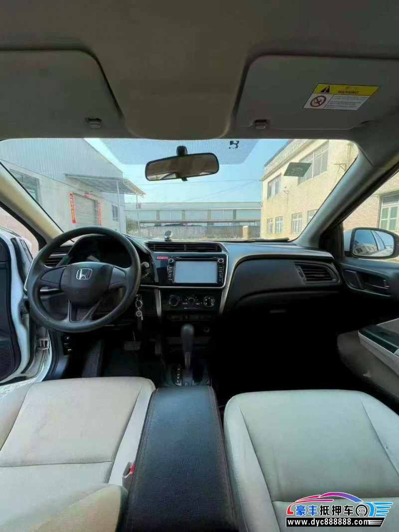 17年本田锋范轿车抵押车出售