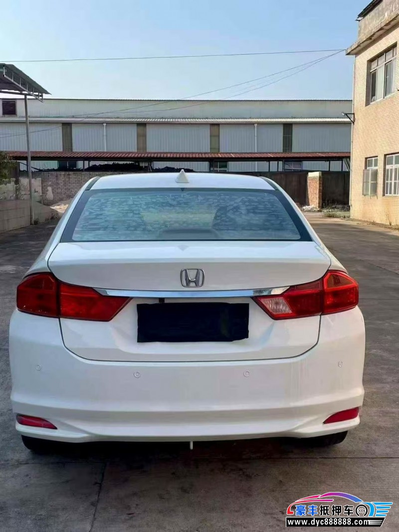 17年本田锋范轿车抵押车出售