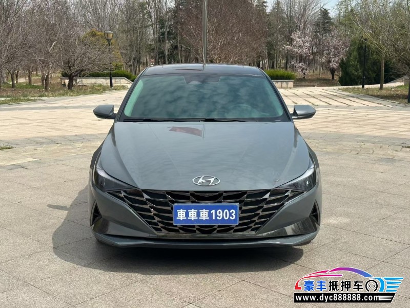 抵押车出售23年现代伊兰特轿车