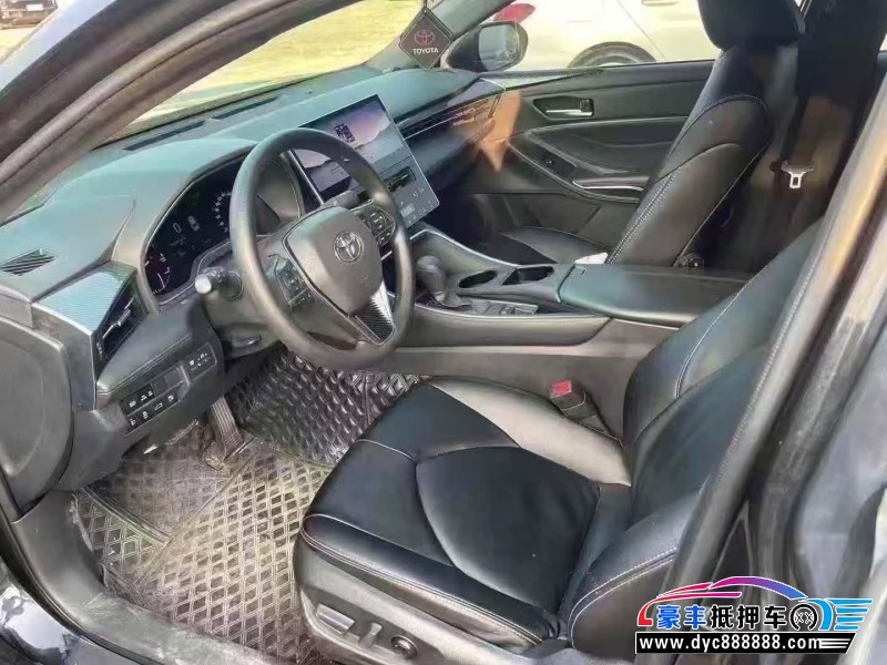 25年丰田亚洲龙轿车抵押车出售