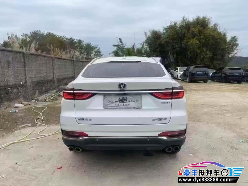 19年长安长安cs85轿车抵押车出售