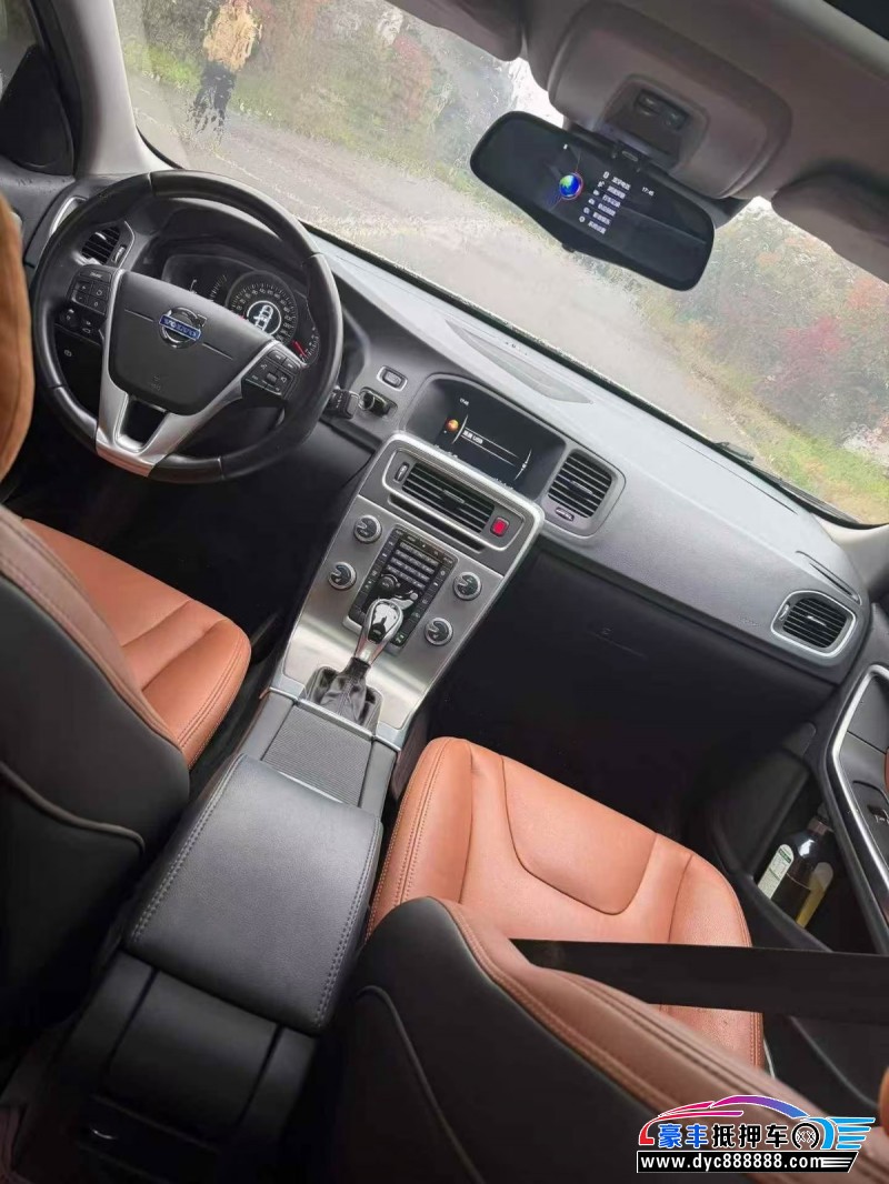 15年沃尔沃S60轿车抵押车出售