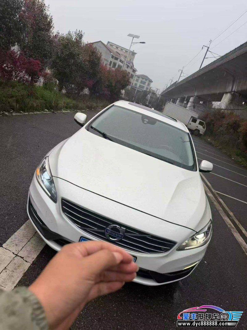 15年沃尔沃S60轿车抵押车出售