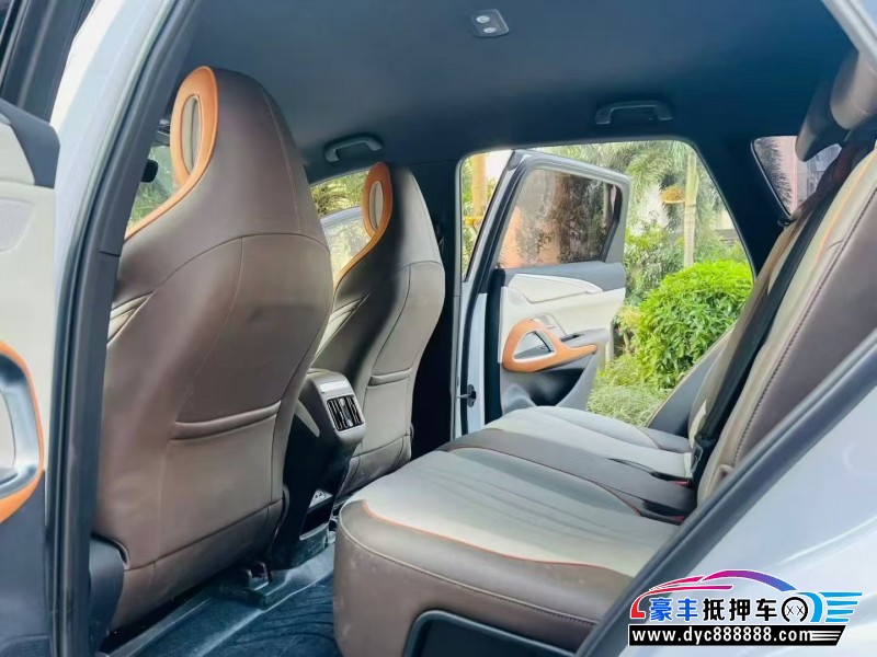 22年比亚迪宋轿车抵押车出售