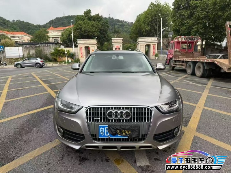抵押车出售14年奥迪A4轿车