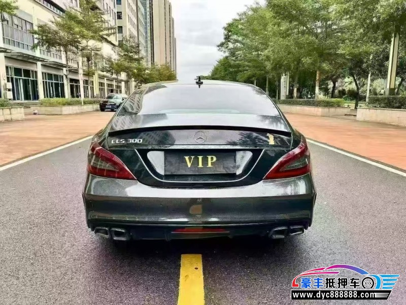 12年奔驰CLS轿车抵押车出售