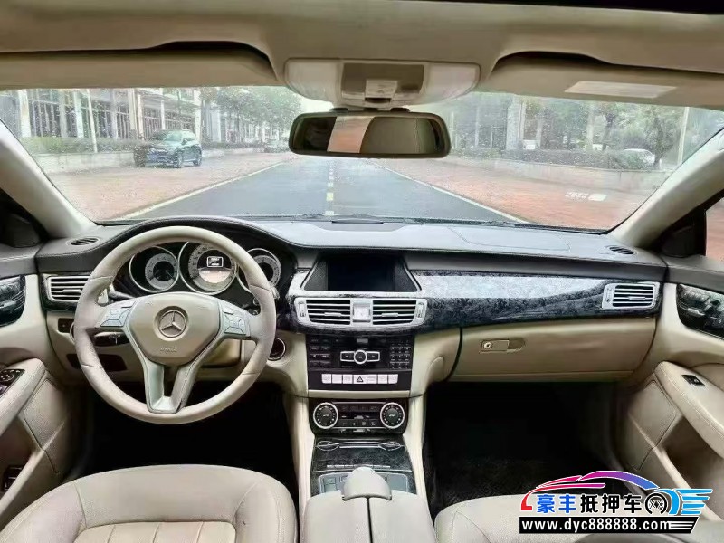 12年奔驰CLS轿车抵押车出售