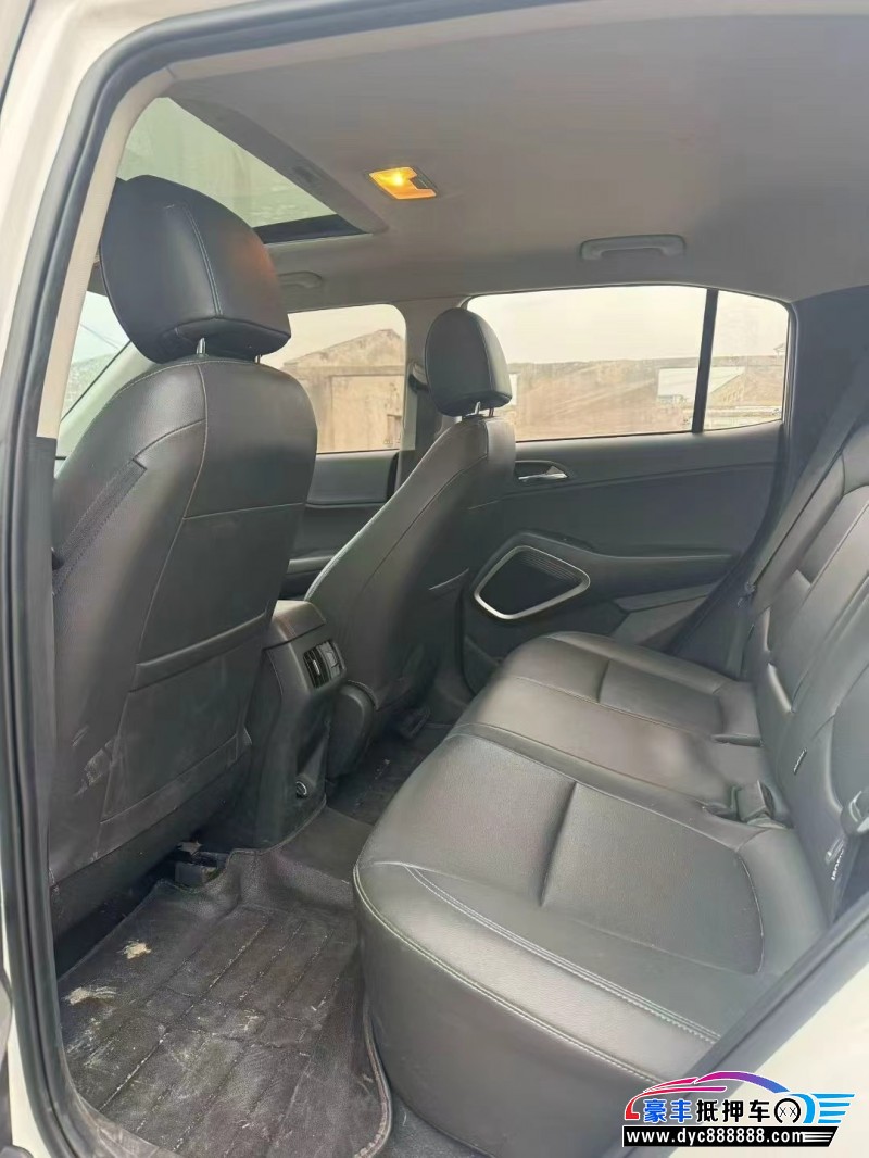 19年现代ix35轿车抵押车出售