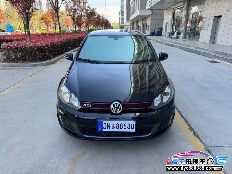 抵押车出售14年大众高尔夫轿车