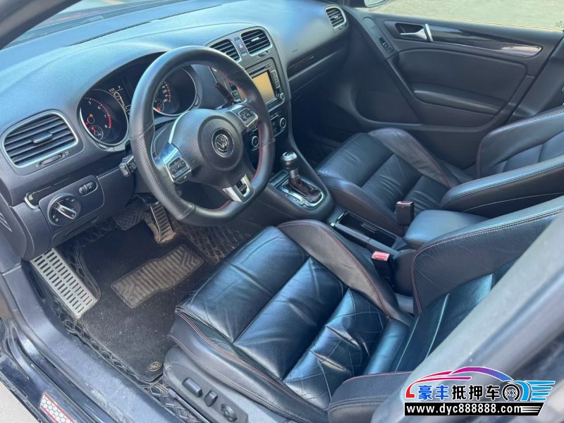 14年大众高尔夫轿车抵押车出售