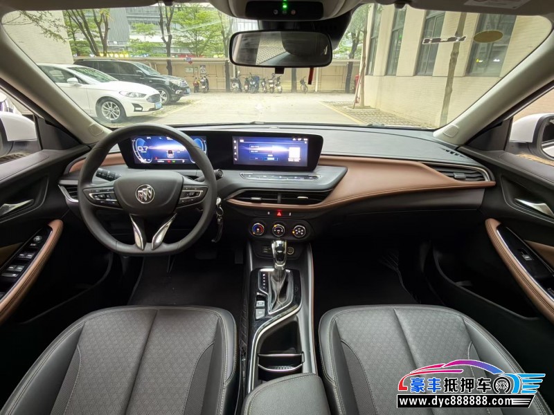 22年别克威朗轿车抵押车出售