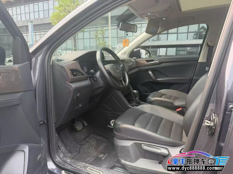 22年大众途岳轿车抵押车出售