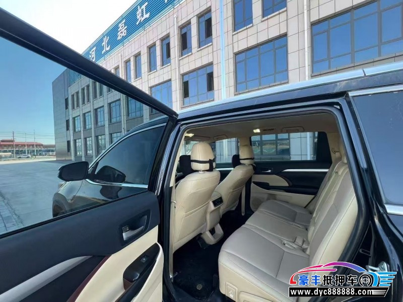 17年丰田汉兰达轿车抵押车出售