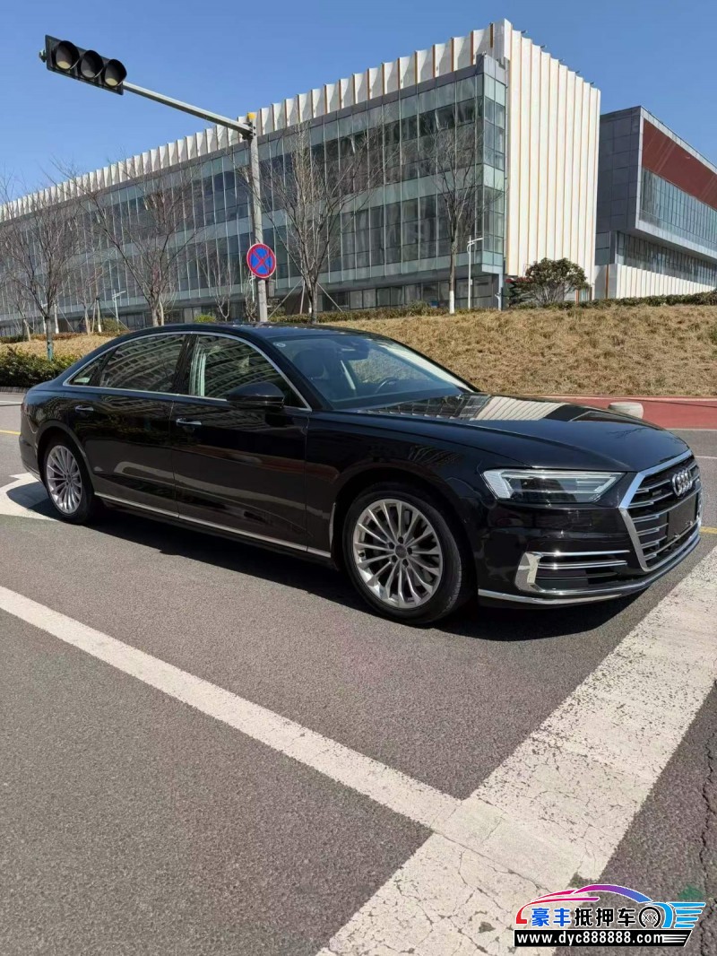 18年奥迪A8L轿车抵押车出售