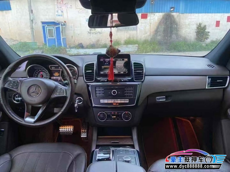 19年奔驰GLE轿车抵押车出售