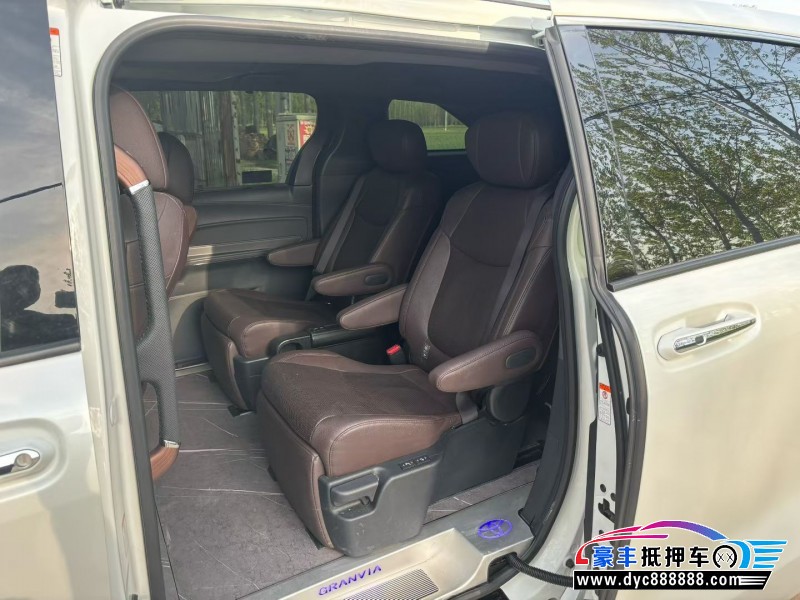 23年丰田格瑞维亚轿车抵押车出售