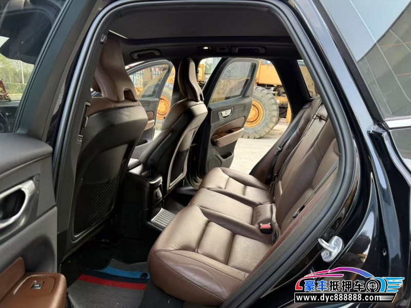 23年沃尔沃XC60轿车抵押车出售