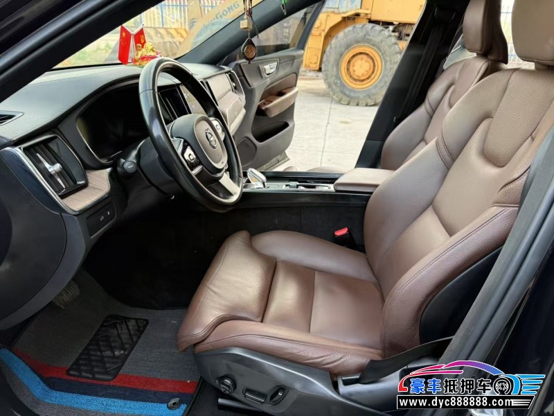 23年沃尔沃XC60轿车抵押车出售