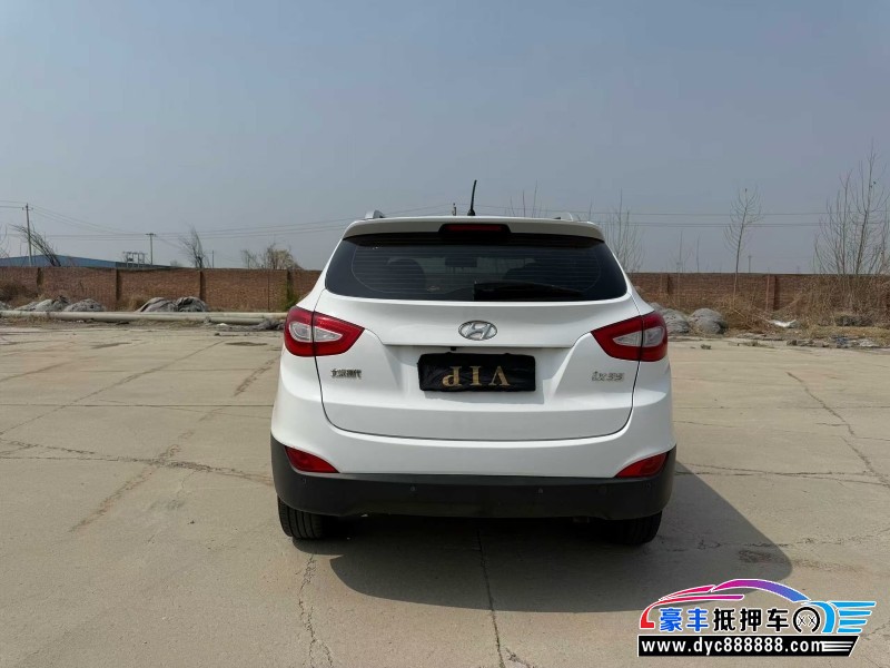 15年现代ix35轿车抵押车出售