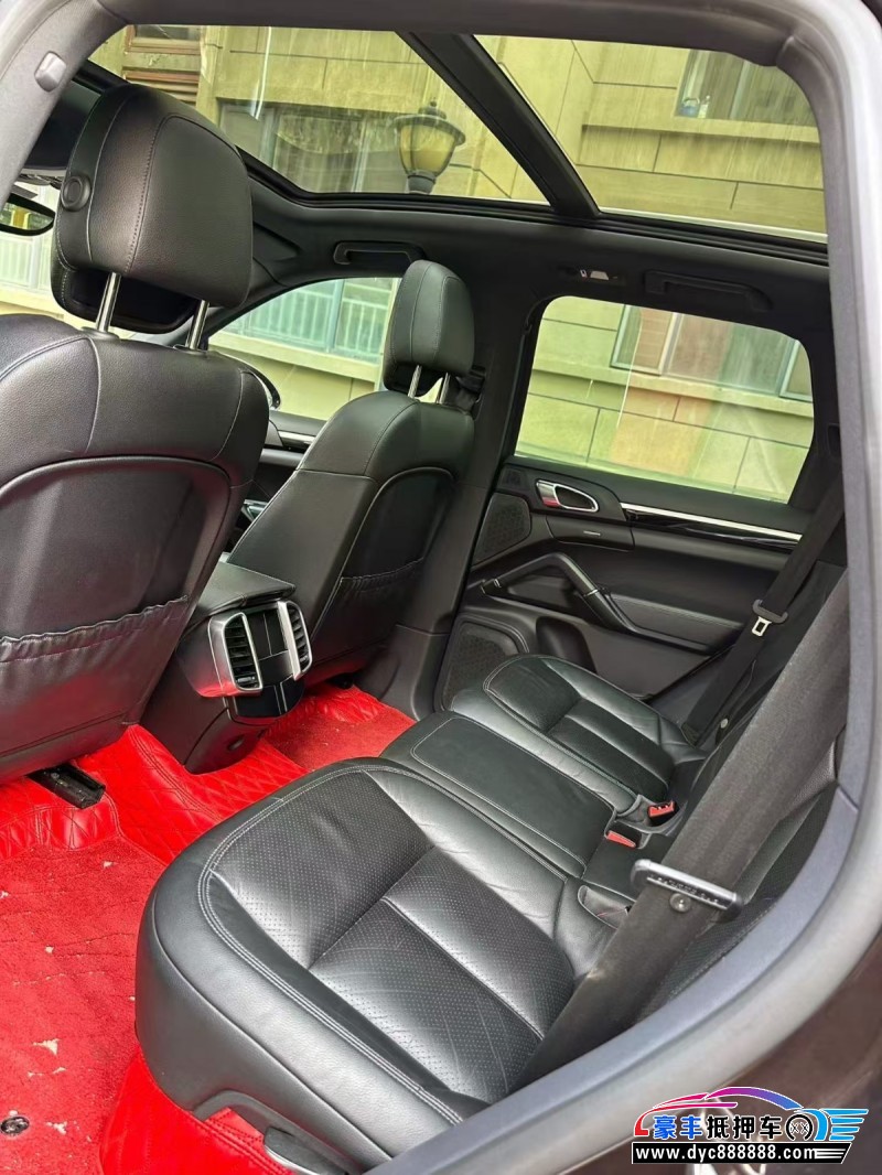 17年保时捷卡宴轿车抵押车出售