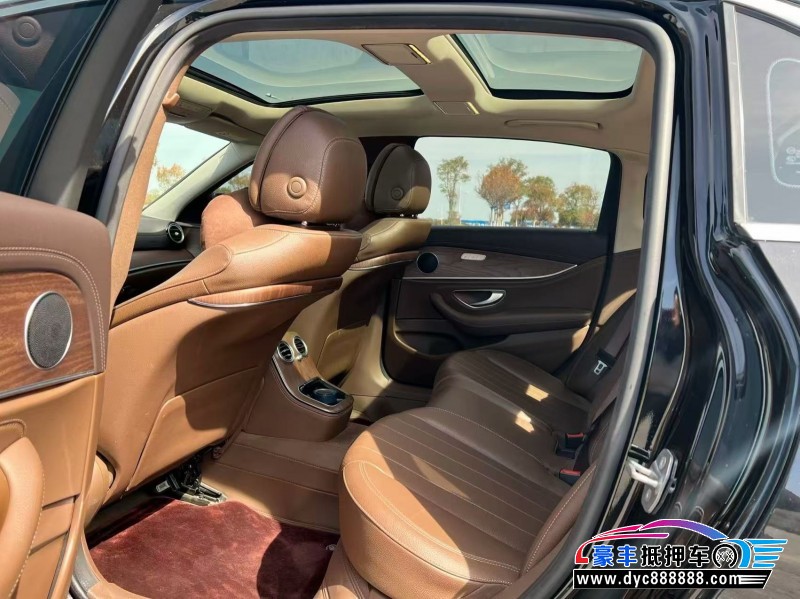 22年奔驰E轿车抵押车出售