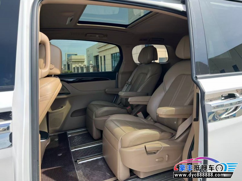 20年别克GL8轿车抵押车出售