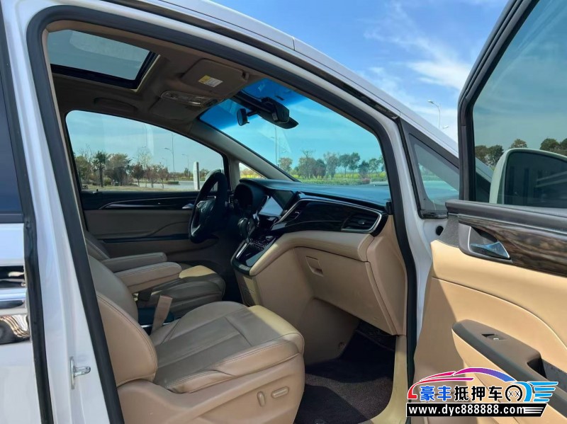 20年别克GL8轿车抵押车出售